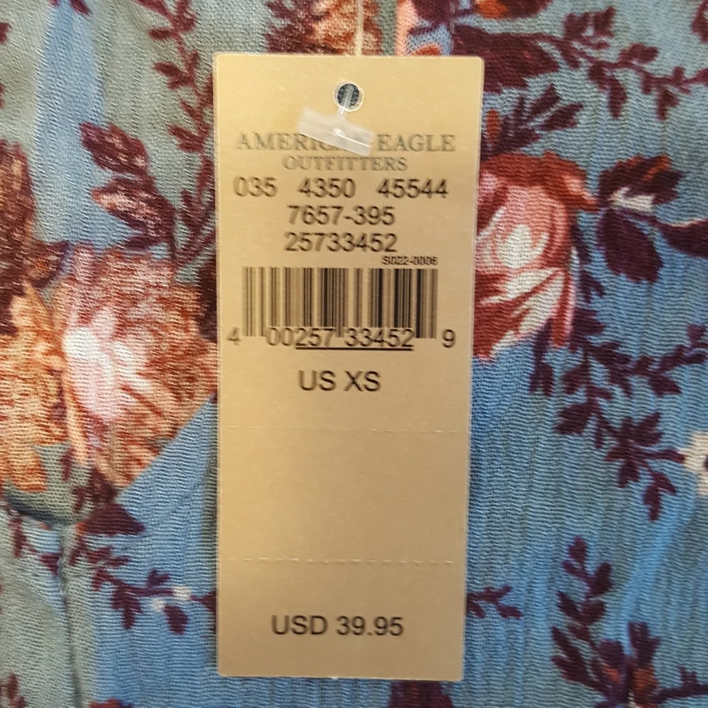 AMERICAN EAGLE Light blue and Red Blouse - Picture 5 of 6